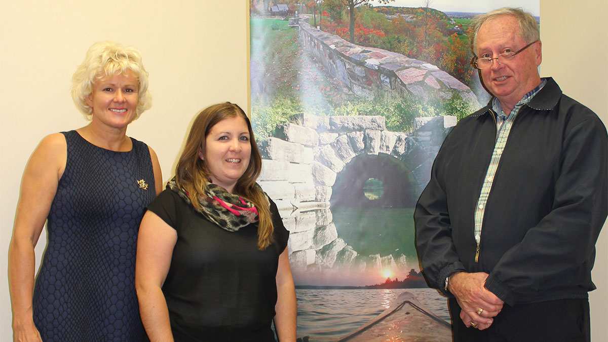 Cheryl Gallant Brings Eodp Funding To Renfrew And Area Health Services Village Cheryl Gallant