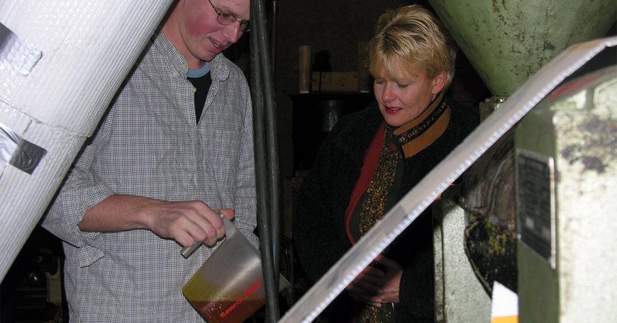 MP Cheryl Gallant Announces Federal Industrial Biomass Program Cheryl-Gallant-Visiting-with-Reuben-Stone-v2