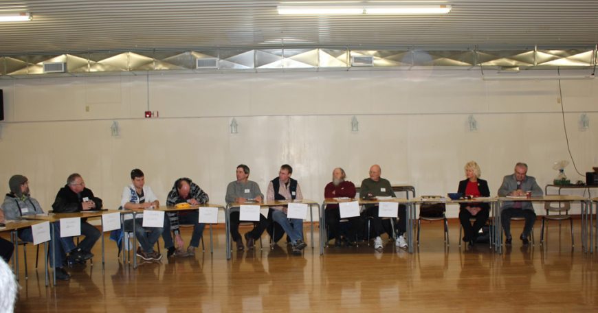 Agriculture Minister Ritz Joins Cheryl Gallant for Farm Roundtable Discussion Roundtable meeting with Minister Ritz