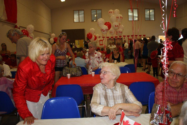 Cheryl Gallant Celebrates Seniors in Renfrew