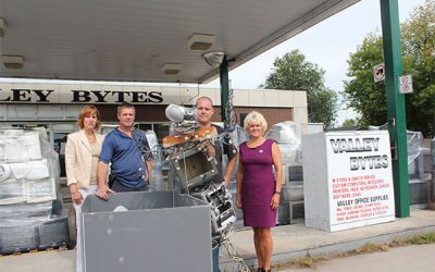 Cheryl Gallant Brings EODP Funding to Valley Bytes in Renfrew